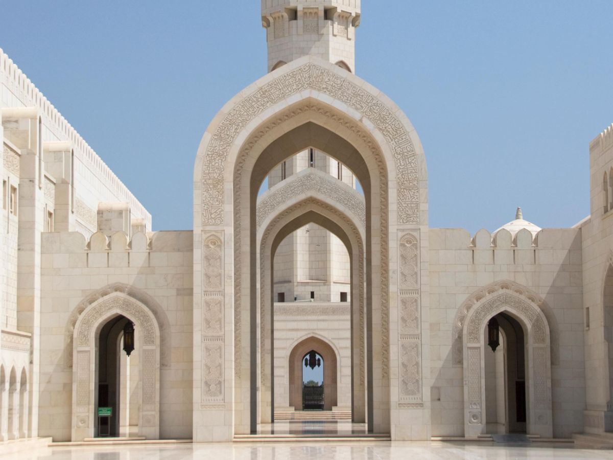 Scenic travel destination in Oman for visa applicants